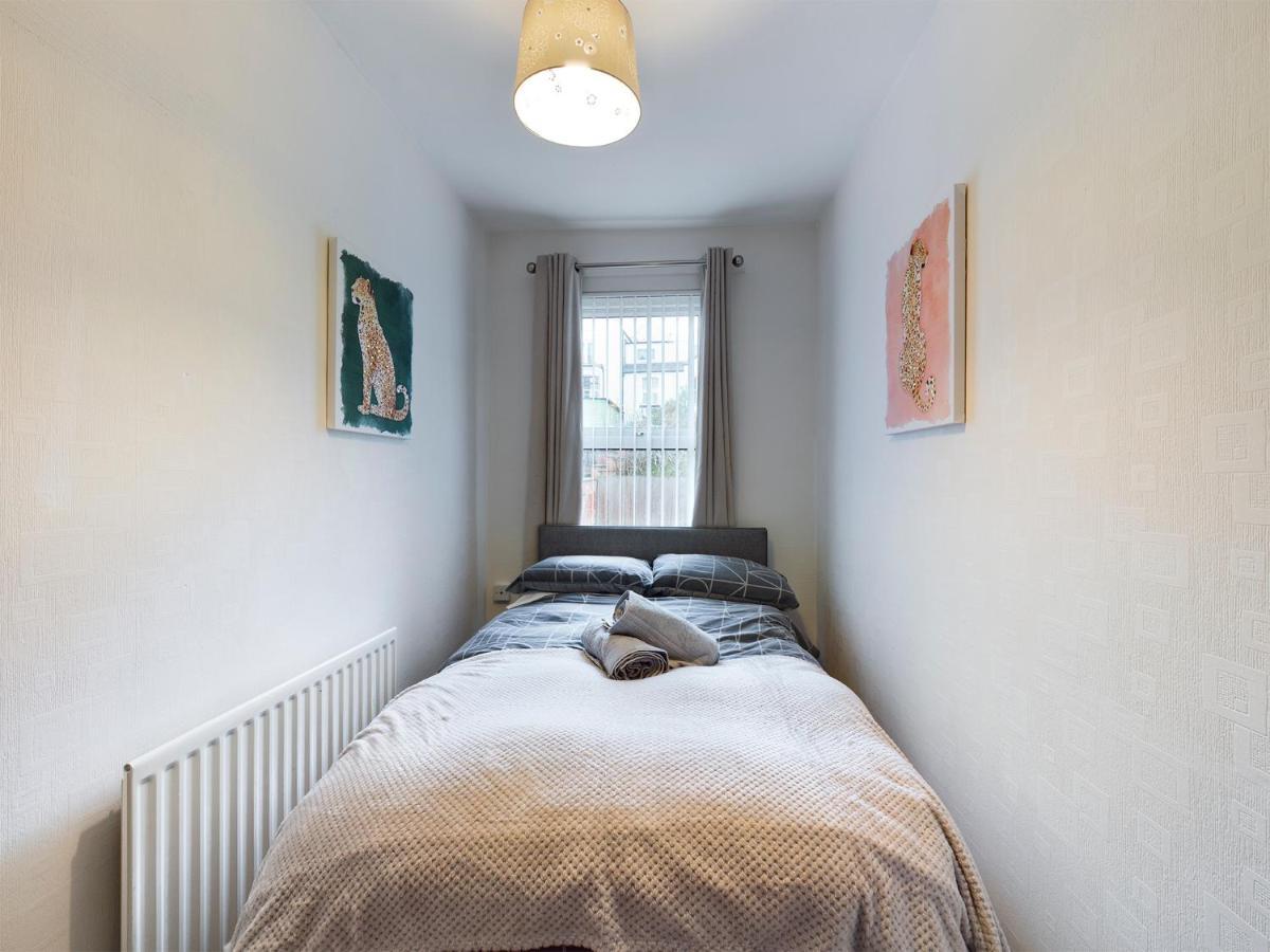Cheerful 3 Bedroom Home With Free Parking And Wifi Chester Extérieur photo