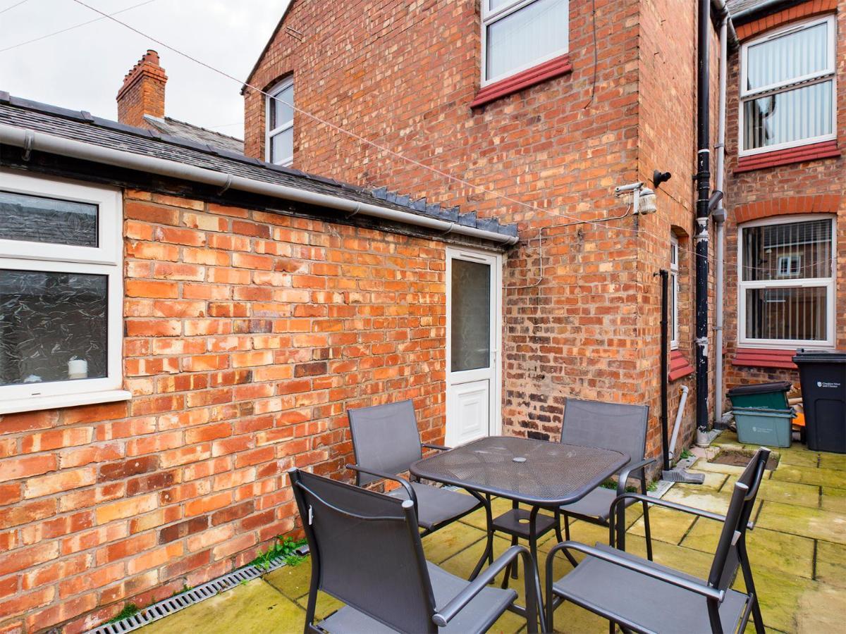 Cheerful 3 Bedroom Home With Free Parking And Wifi Chester Extérieur photo
