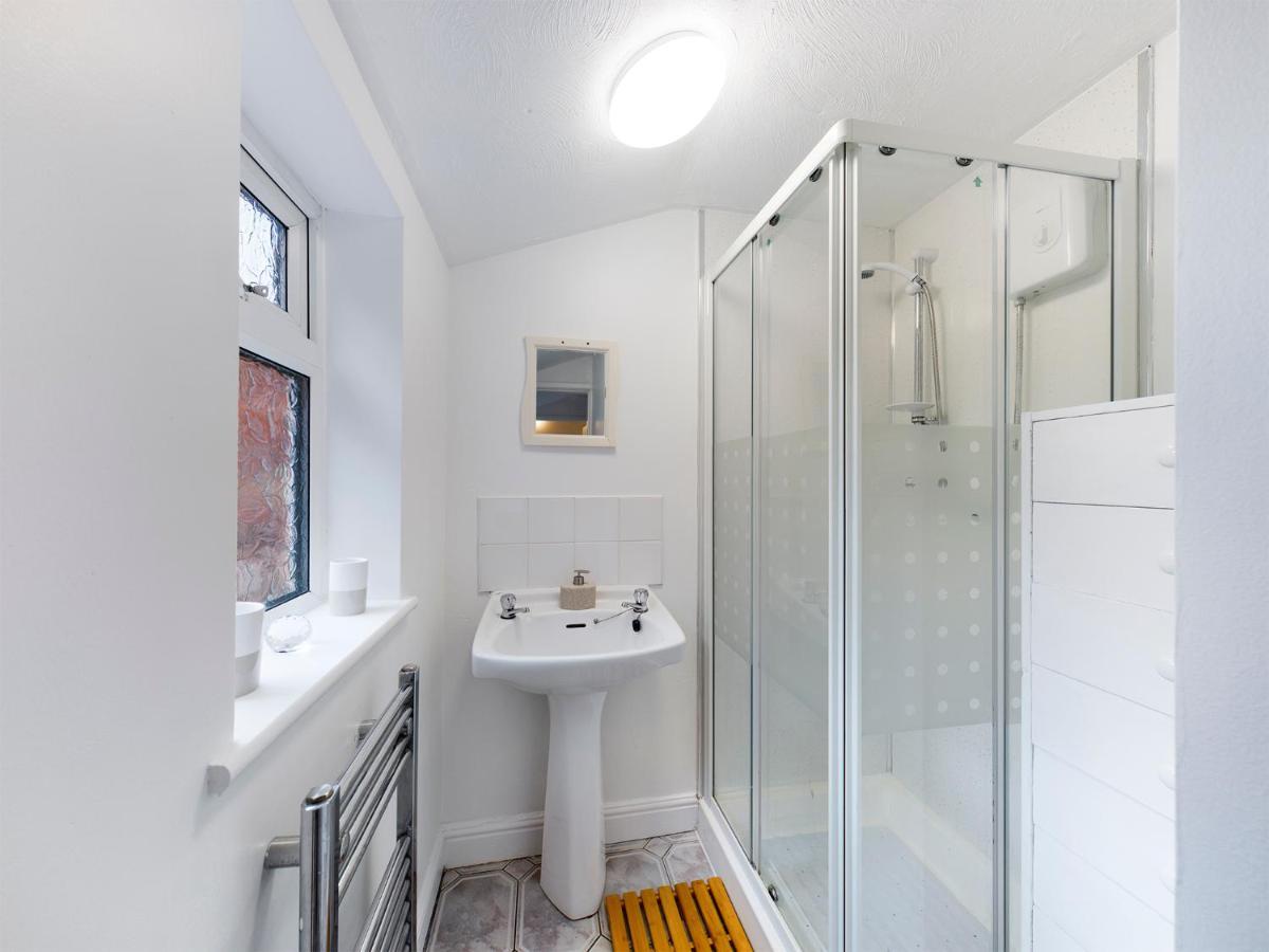 Cheerful 3 Bedroom Home With Free Parking And Wifi Chester Extérieur photo
